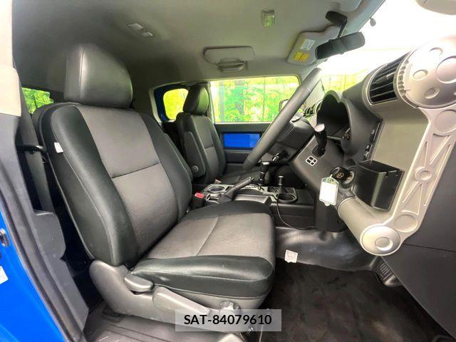 Toyota FJ CRUISER 2012-08 6683771-7