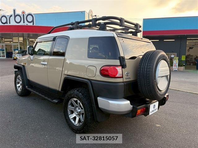 Toyota FJ CRUISER 2016-03 6691023-9