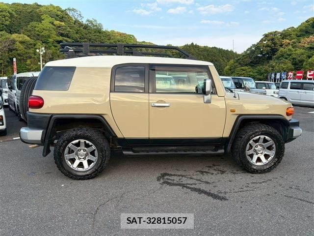 Toyota FJ CRUISER 2016-03 6691023-12