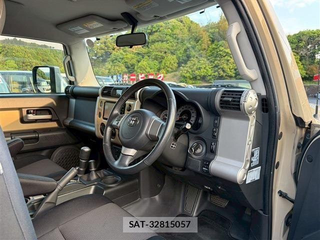 Toyota FJ CRUISER 2016-03 6691023-21
