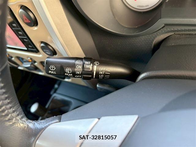 Toyota FJ CRUISER 2016-03 6691023-24