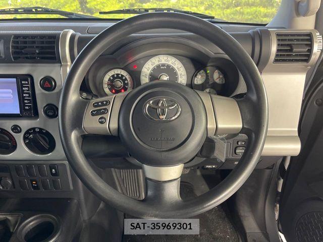 Toyota FJ CRUISER 2013-09 6716138-10
