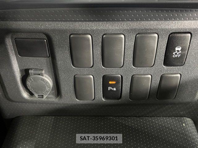Toyota FJ CRUISER 2013-09 6716138-4