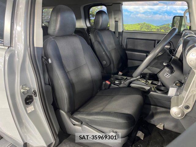 Toyota FJ CRUISER 2013-09 6716138-7