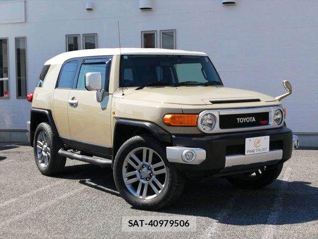 Toyota FJ CRUISER 2017-07 6751601-16