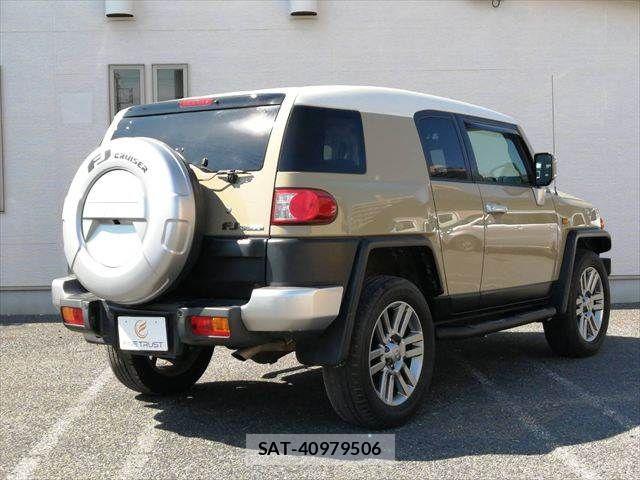 Toyota FJ CRUISER 2017-07 6751601-18