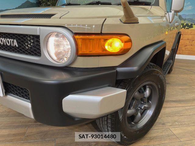 Toyota FJ CRUISER 2013-10 6751602-12