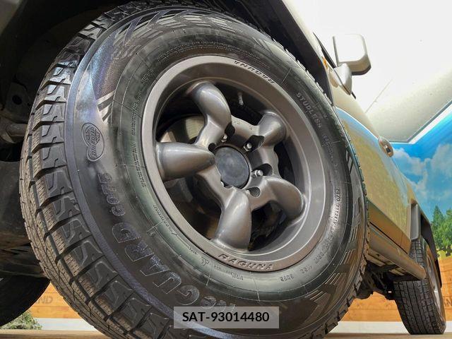 Toyota FJ CRUISER 2013-10 6751602-13
