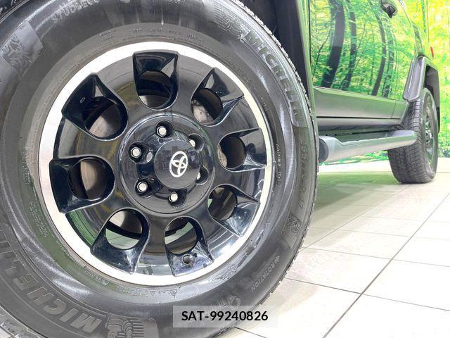 Toyota FJ CRUISER 2016-07 6814928-12