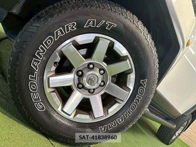 Toyota FJ CRUISER 2014-03 6814929-11