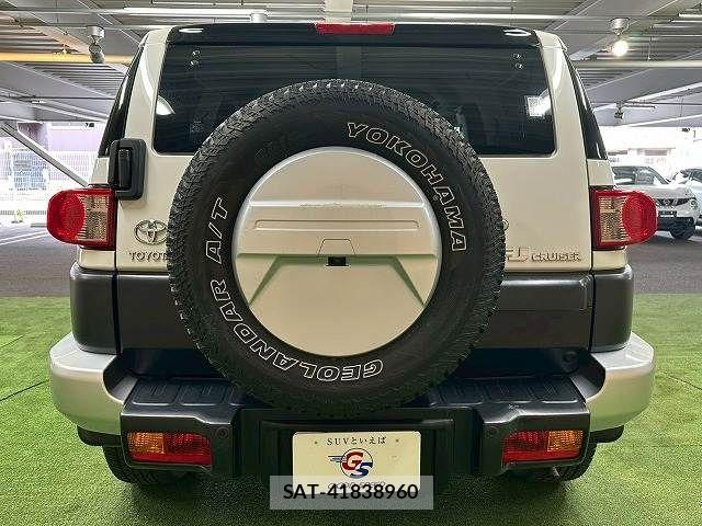 Toyota FJ CRUISER 2014-03 6814929-18