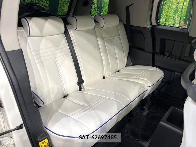 Toyota FJ CRUISER 2016-06 6814931-9