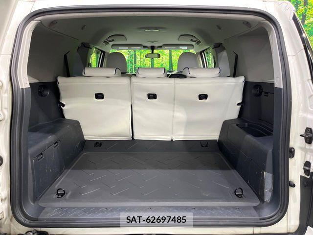 Toyota FJ CRUISER 2016-06 6814931-10