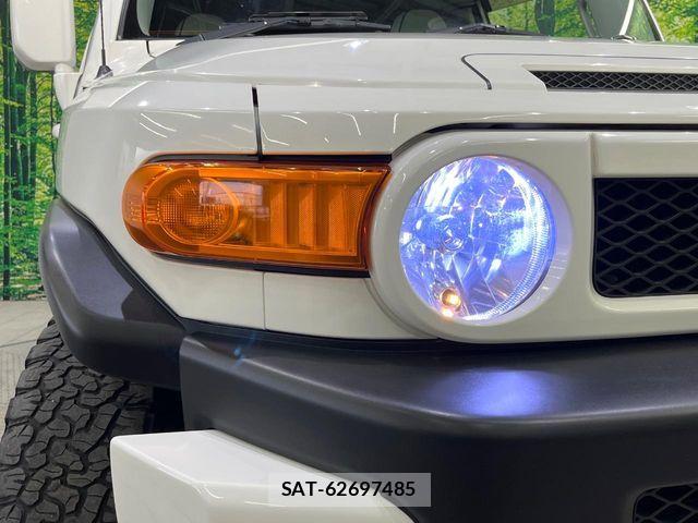 Toyota FJ CRUISER 2016-06 6814931-11