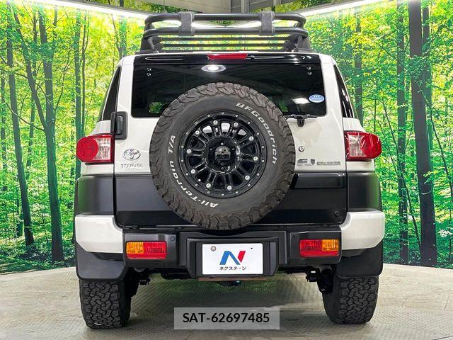 Toyota FJ CRUISER 2016-06 6814931-13