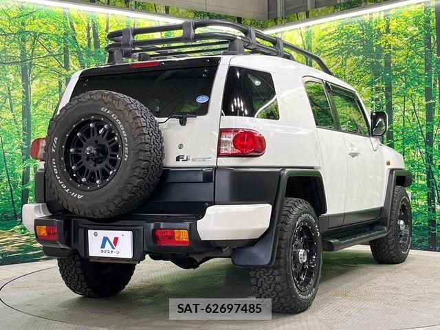 Toyota FJ CRUISER 2016-06 6814931-15