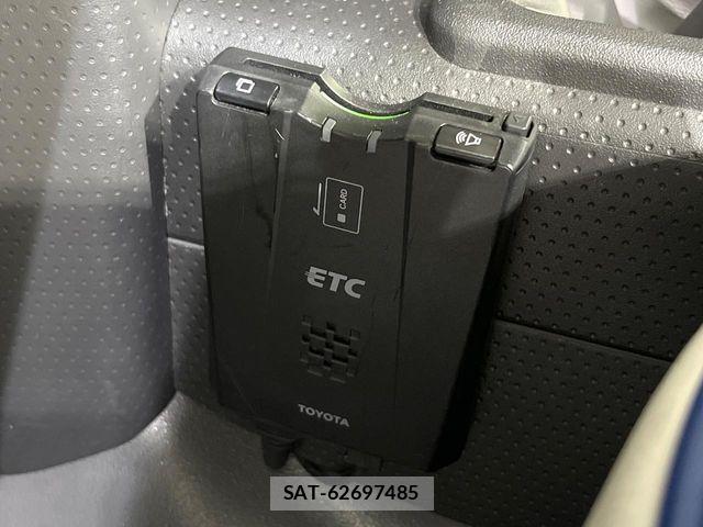 Toyota FJ CRUISER 2016-06 6814931-6