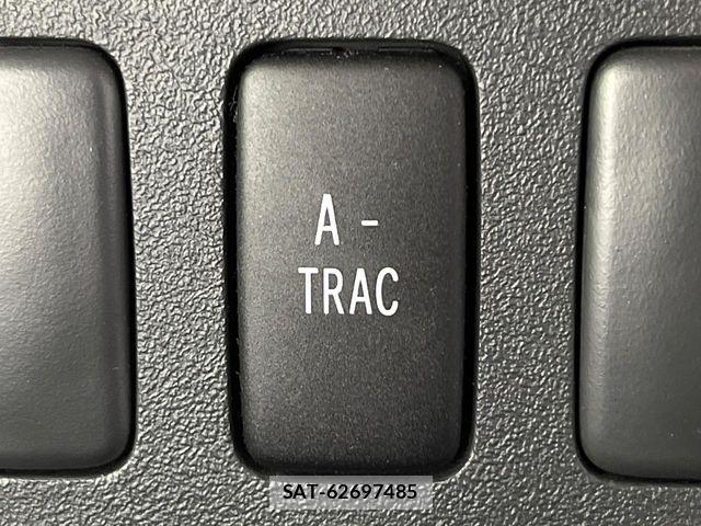 Toyota FJ CRUISER 2016-06 6814931-7