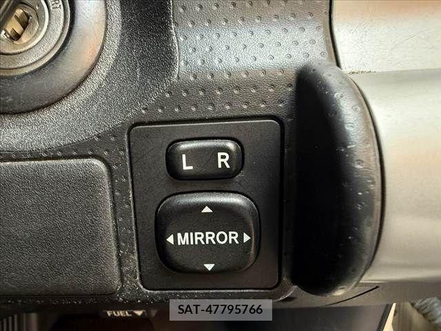 Toyota FJ CRUISER 2011-07 6814938-24