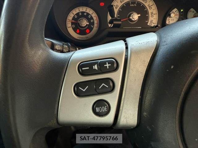 Toyota FJ CRUISER 2011-07 6814938-25