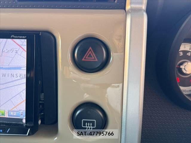 Toyota FJ CRUISER 2011-07 6814938-27