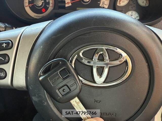 Toyota FJ CRUISER 2011-07 6814938-2