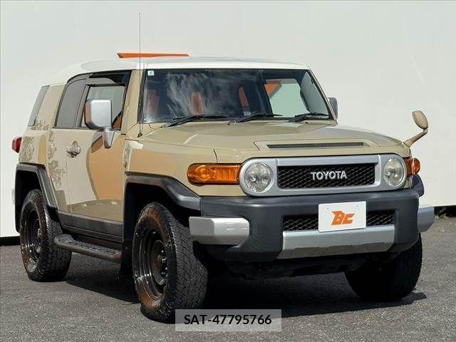 Toyota FJ CRUISER 2011-07 6814938-7