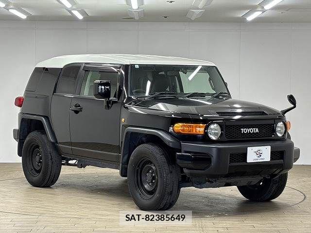 Toyota FJ CRUISER 2011-06 6814939-13