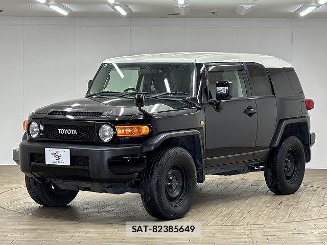 Toyota FJ CRUISER 2011-06 6814939-14
