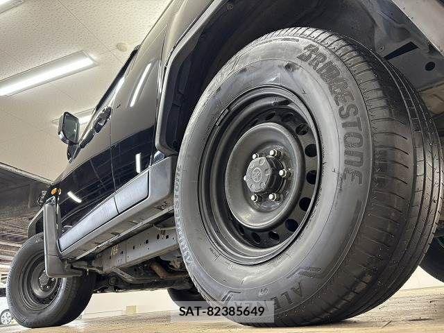 Toyota FJ CRUISER 2011-06 6814939-18
