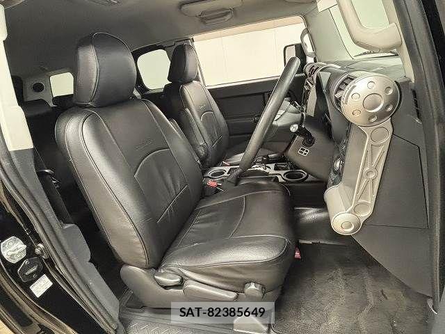 Toyota FJ CRUISER 2011-06 6814939-4