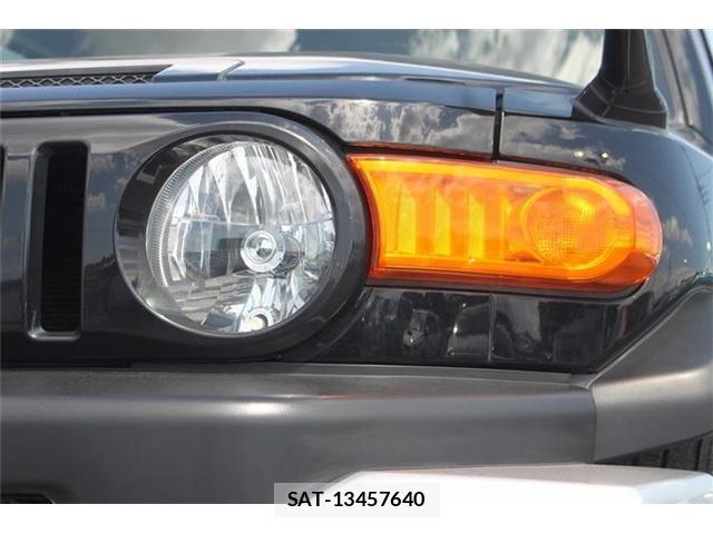 Toyota FJ CRUISER 2011-12 6814940-10