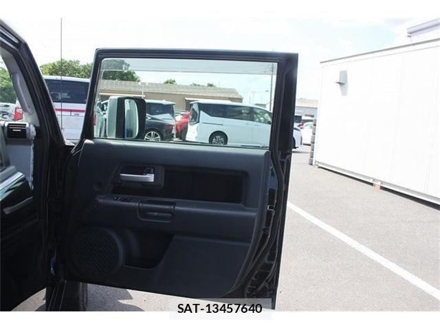 Toyota FJ CRUISER 2011-12 6814940-27