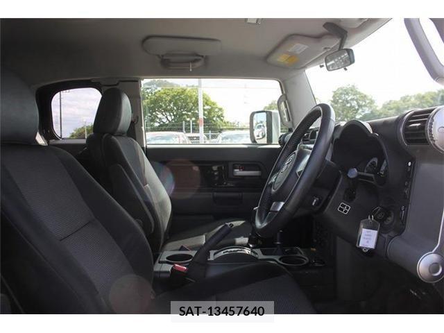 Toyota FJ CRUISER 2011-12 6814940-28