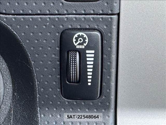 Toyota FJ CRUISER 2017-03 6905221-25