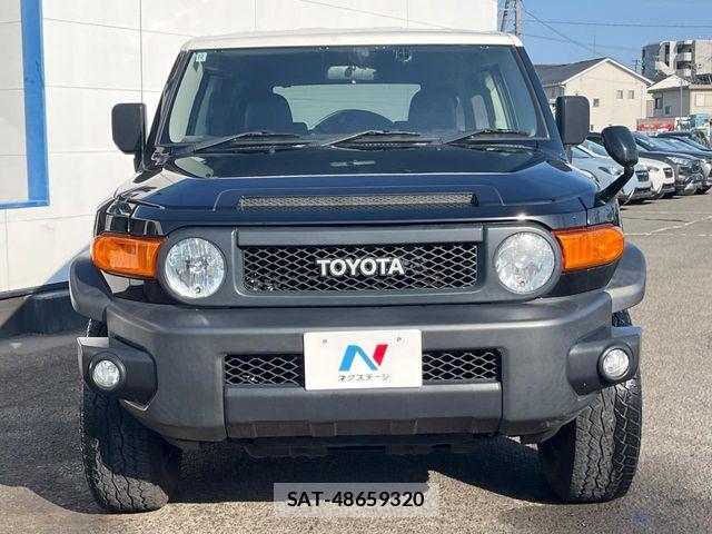 Toyota FJ CRUISER 2014-10 6905226-13