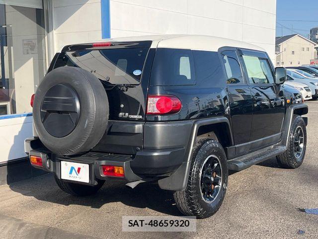 Toyota FJ CRUISER 2014-10 6905226-16