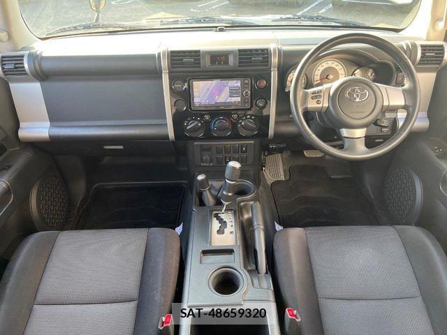 Toyota FJ CRUISER 2014-10 6905226-1