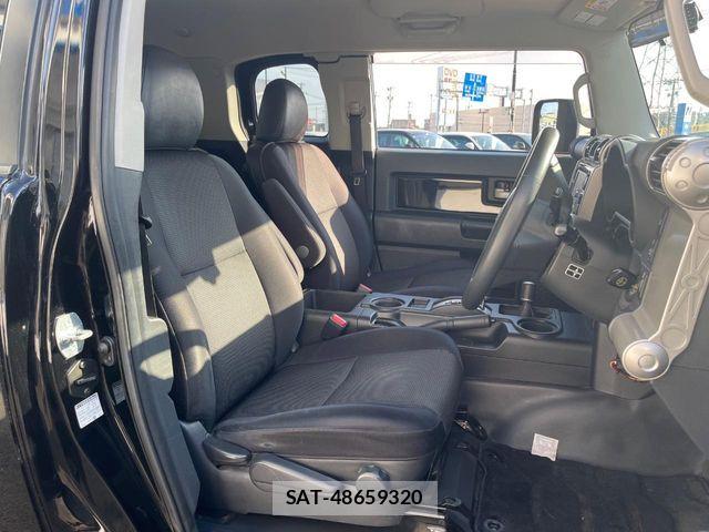 Toyota FJ CRUISER 2014-10 6905226-7