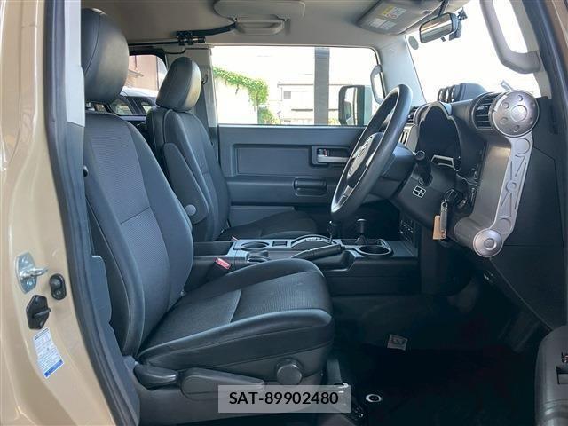 Toyota FJ CRUISER 2015-06 6905225-9