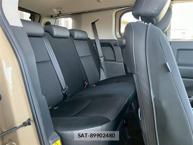 Toyota FJ CRUISER 2015-06 6905225-11