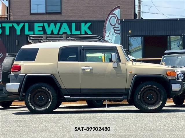 Toyota FJ CRUISER 2015-06 6905225-3
