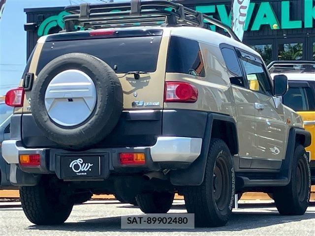 Toyota FJ CRUISER 2015-06 6905225-4