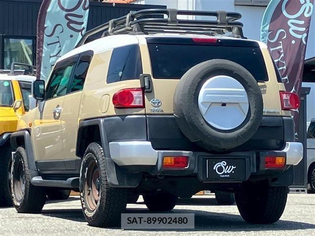 Toyota FJ CRUISER 2015-06 6905225-6