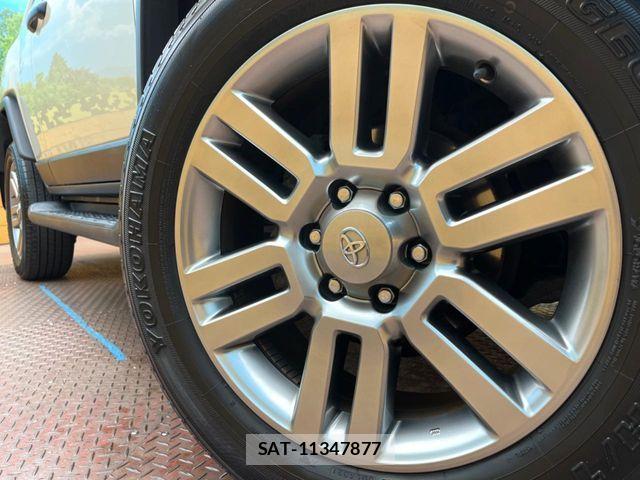 Toyota FJ CRUISER 2018-01 6905215-12