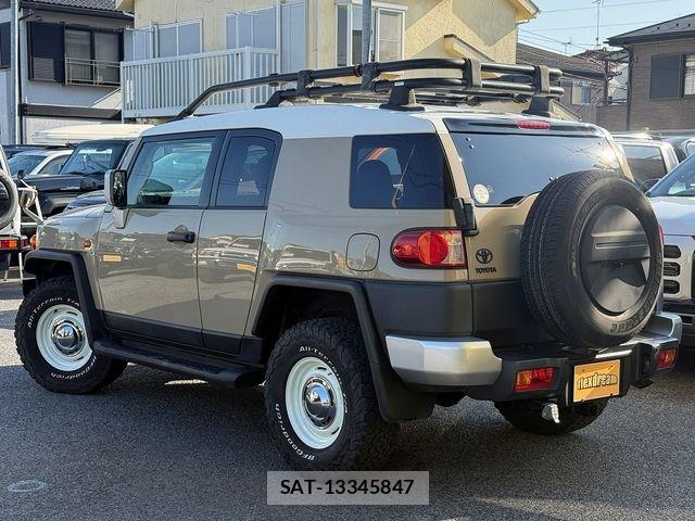 Toyota FJ CRUISER 2017-11 6993611-2