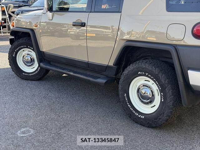 Toyota FJ CRUISER 2017-11 6993611-5