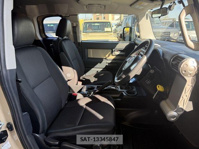 Toyota FJ CRUISER 2017-11 6993611-6