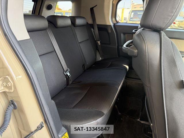 Toyota FJ CRUISER 2017-11 6993611-7