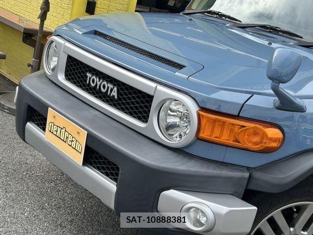 Toyota FJ CRUISER 2017-12 7058561-4